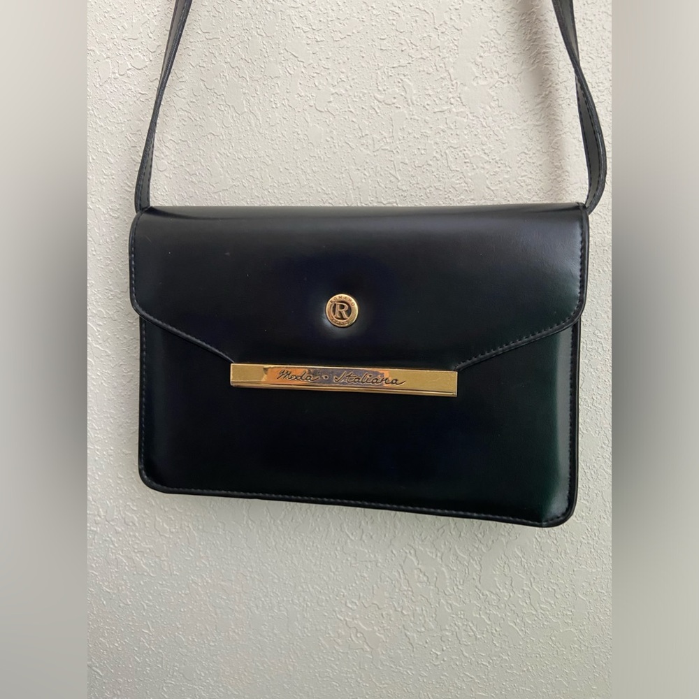 Vintage Moda Italiana Black Leather Medium Crossbody Handbag Purse Gold Hardware